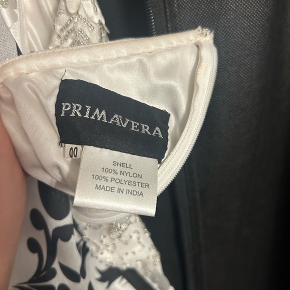 BEADED FLORAL WHITE PRIMAVERA DRESS 🤍🤍 - Picture 5 of 5